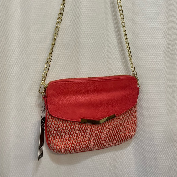 NWT Olivia + Joy Sabrina Envelope Style Gold Chain Satchel Crossbody Purse - Picture 2 of 10